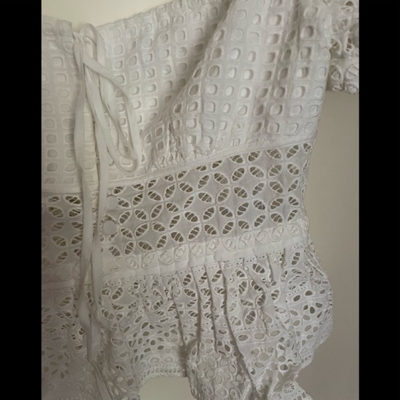 2022 Self Portrait Cotton Broderie Peplum Top - Picture 5 of 9